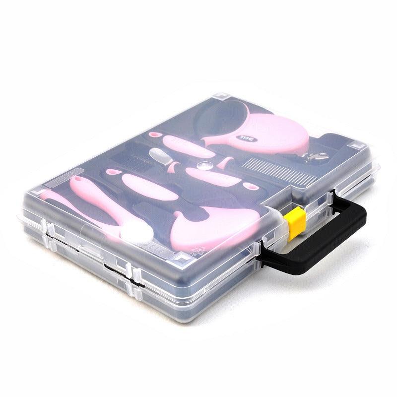 grooming kit with retractable leash.